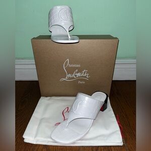 NIB $895 Christian Louboutin Tongamule Leather Sandals